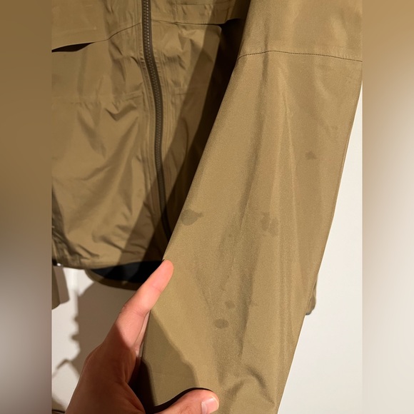 Lululemon Water Repellent Jacket - Picture 3 of 5